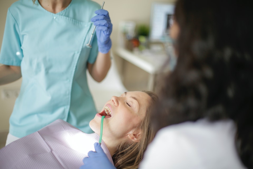 Pacienta la dentist